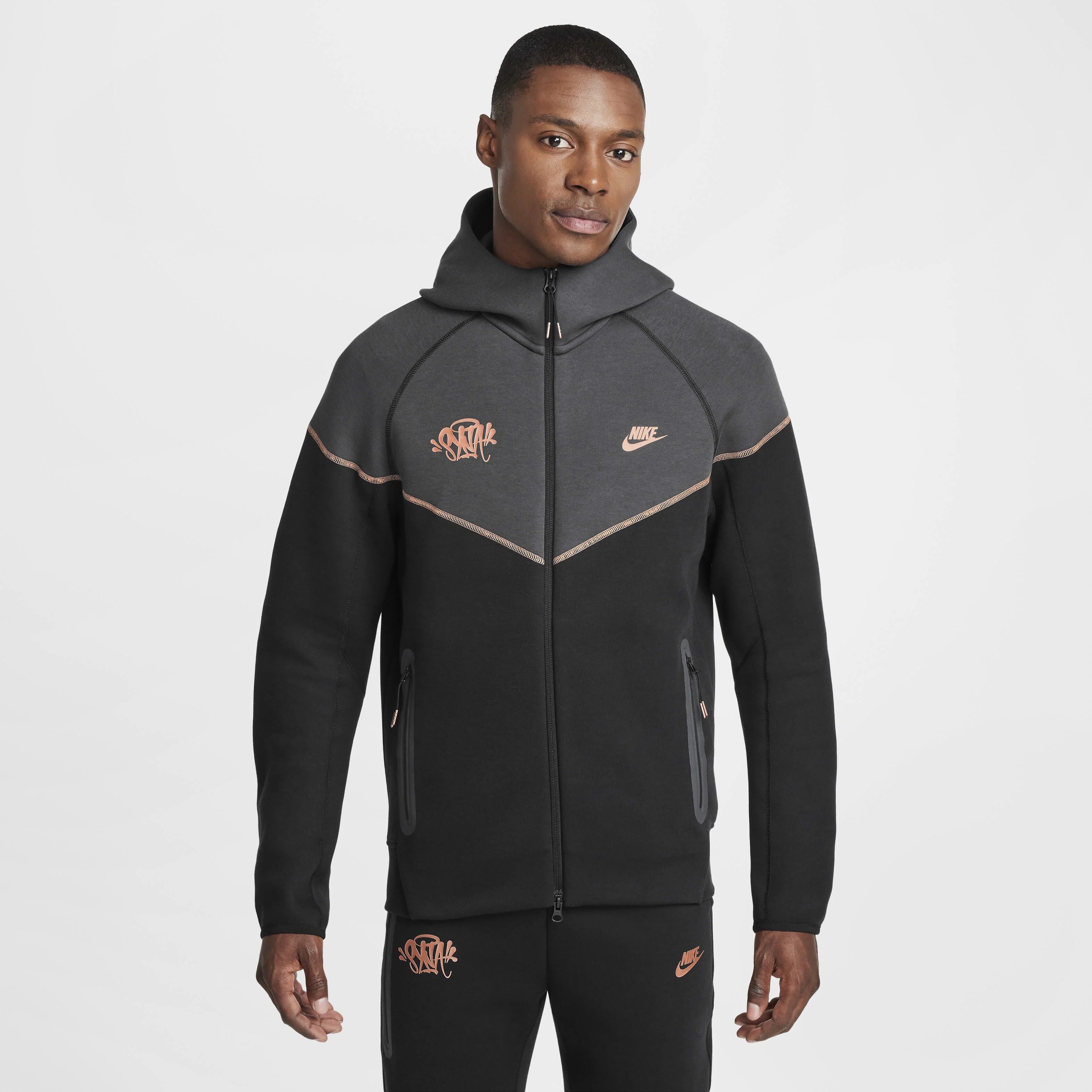 Sudadera Nike Tech x Central Cee