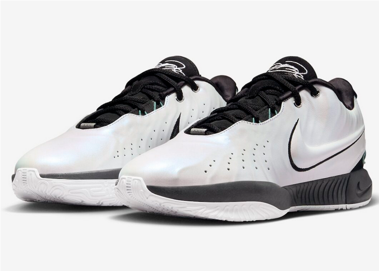 Nike Lebron XXI Black White